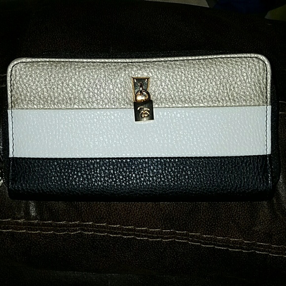 NWT Jessica Simpson Wallet
