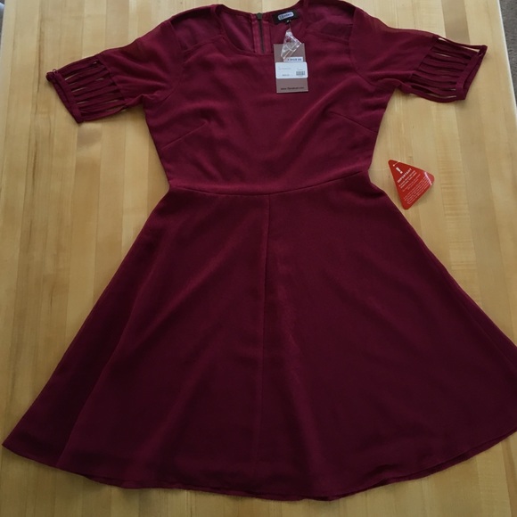 Dress - Picture 1 of 3