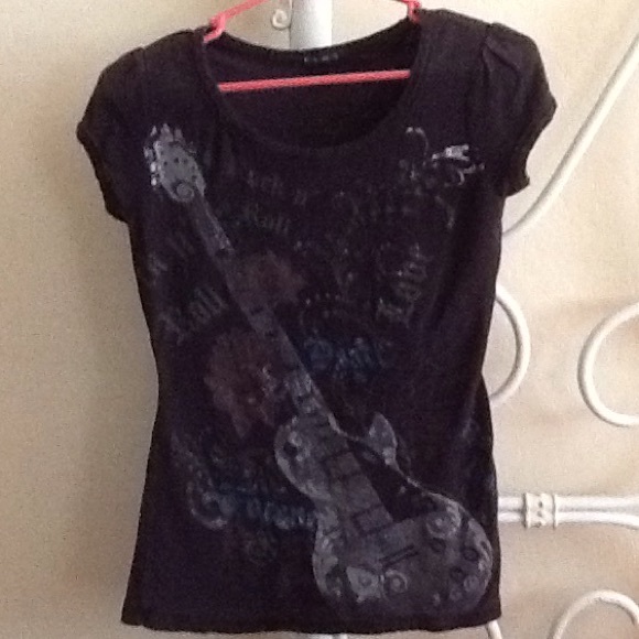 Fang black guitar T-shirt, size M