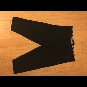 VS PINK yoga capri