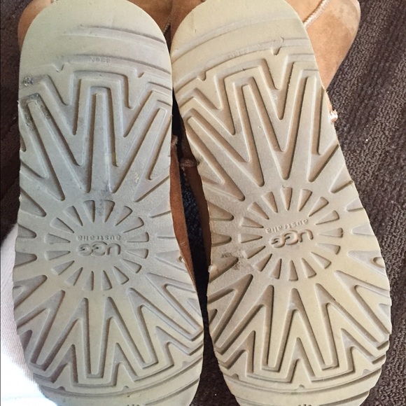 Chestnut tall UGGS - Picture 3 of 4