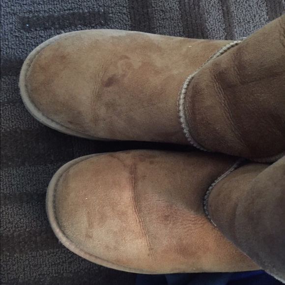Chestnut tall UGGS - Picture 4 of 4