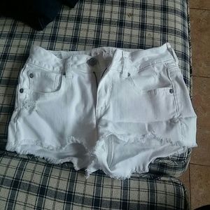 American eagle white shorts