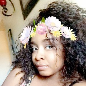 Meet your Posher, Emani