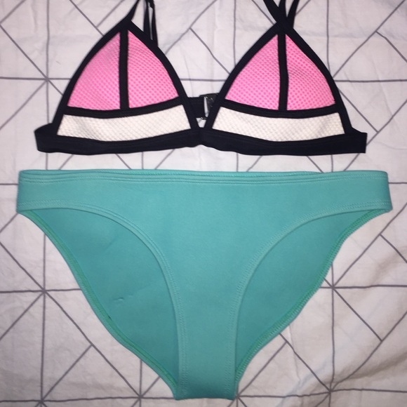 NWOT Neoprene Triangle Bikini Mesh Top - Picture 1 of 4