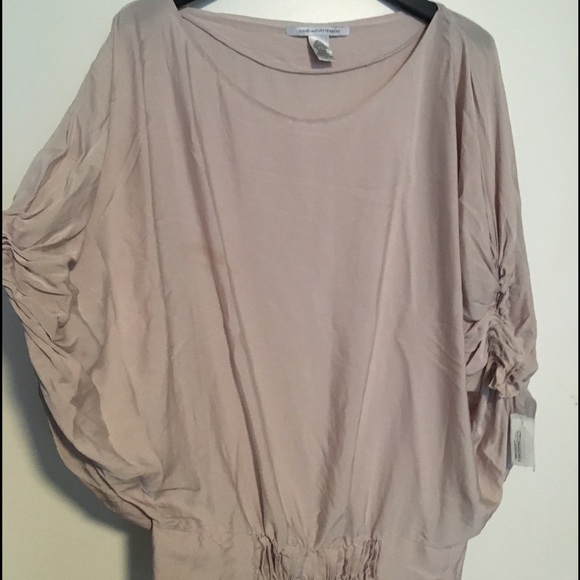 🎉HP!🎉 DVF silk Trelodie blouseNWT