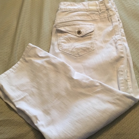 White Maurices capris