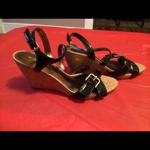 Naturalizer black women's sandals
