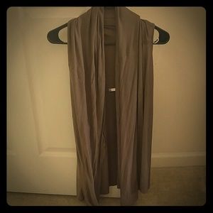 Tope Colored Sleeveless Shawl