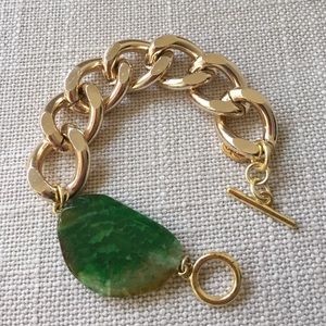 Oia Jules gold chain with green agate bracelet