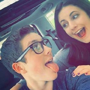 Meet your Posher, Mercedes