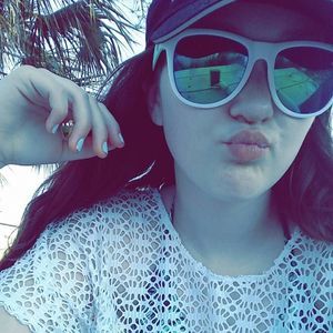 Meet your Posher, Claire