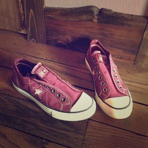 Maroon Converse size 7