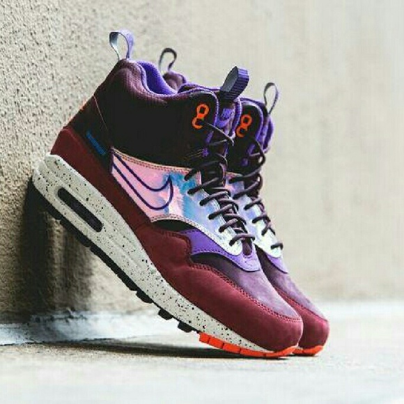 NIKE Air Max 1 Mid SneakerBoot