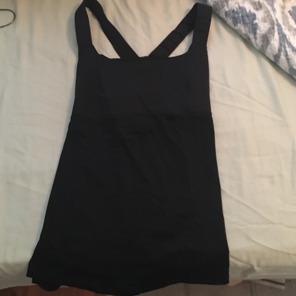 Black lululemon tank