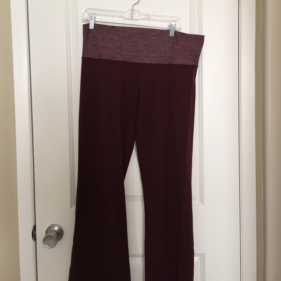 Lululemon Groove Pant in Red Grape