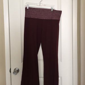 Lululemon Groove Pant in Red Grape