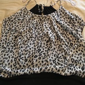 Black and white print tank