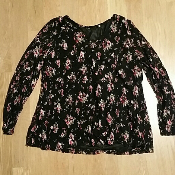 Plus Black floral Lace top