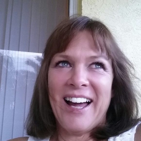 Meet your Posher, Cyndie