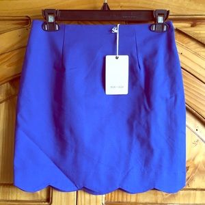 🌟Weekend price drop🌟NWT Scalloped hem CobaltMini
