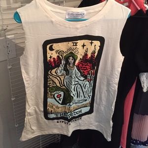 White gypsy warrior tank