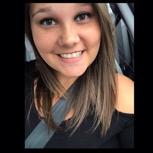 Meet your Posher, Janel