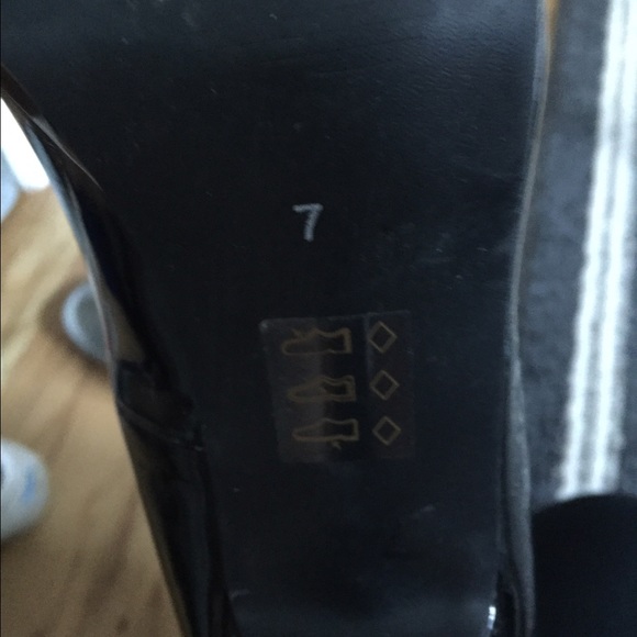 Black Patant leather women's pumps - Picture 4 of 4