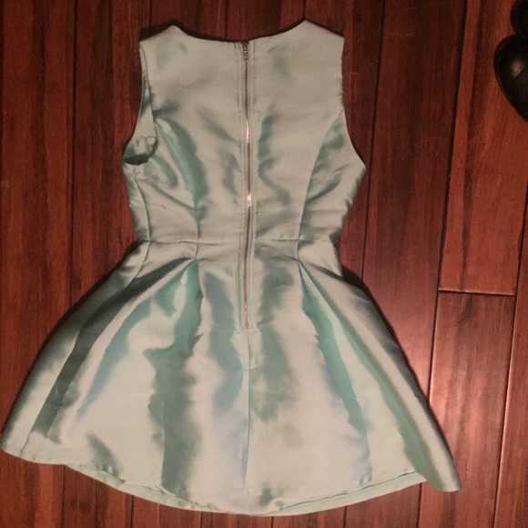 Brand: Hot & Delicious - Picture 2 of 2