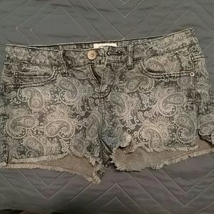 Aeropostale paisley print shorts