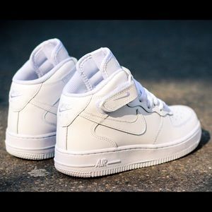 NIKE AIR FORCE 1
