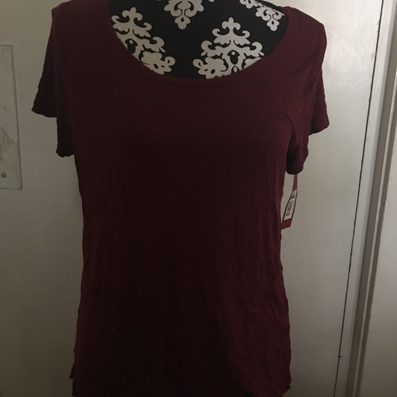 NWT Burgundy split back top