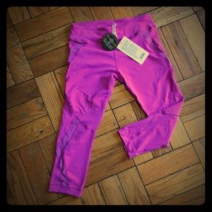 Mesh Lululemon Crops!!