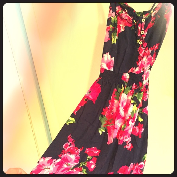 Hollister XS floral dress
