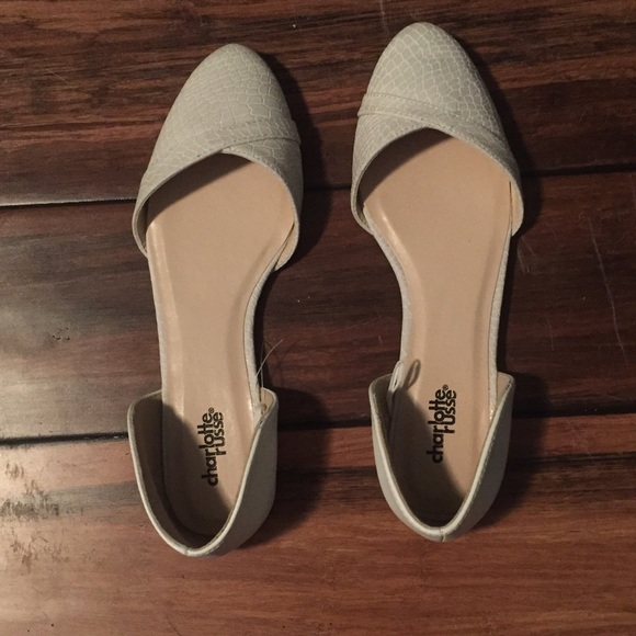 Charlotte Russe flats - Picture 2 of 2