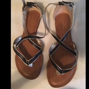 Strappy black flat sandals