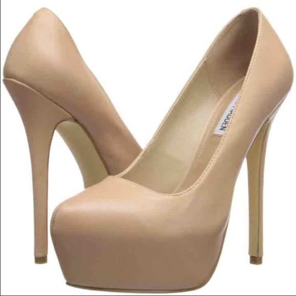 Steve Madden pumps