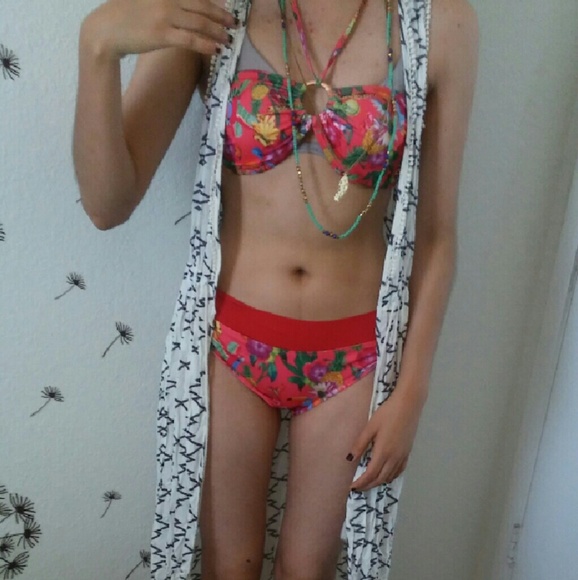 🚫SOLD🚫2 pieces bathing suit - Picture 3 of 4