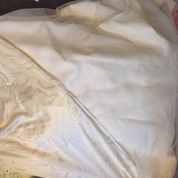 Cream formal dress - Picture 3 of 4