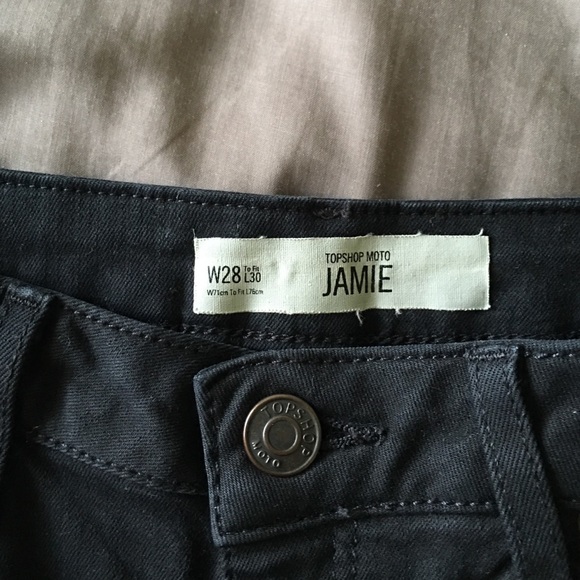 Black skinny jeans