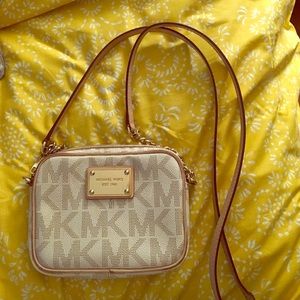 Authentic Michael Kors Crossbody