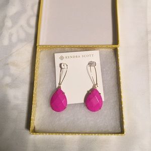 Kendra Scott pink/gold dangle earrings