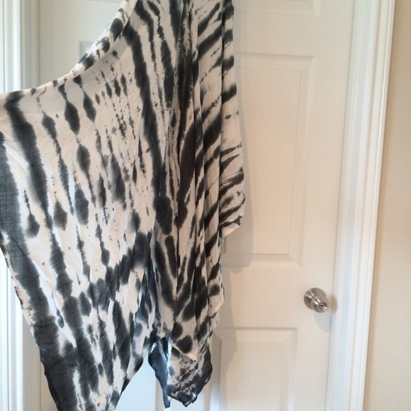 Flowy coverup - Picture 9 of 9