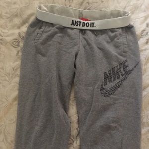 *******SOLD*******Nike Capri sweats