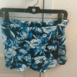 A&F Asymmetrical shorts