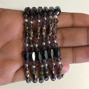 Magnetic bracelet or neckwear