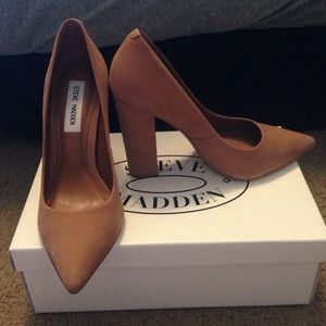 Steve Madden pumps