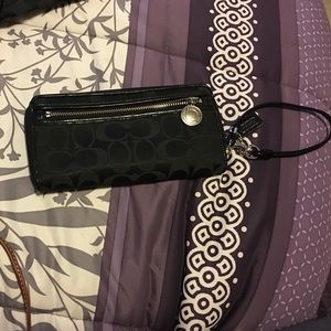 Wallet wristlet