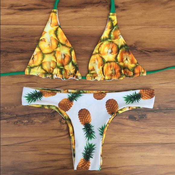 ❌SOLD❌Reversible cheeky pineapple bikini - Picture 2 of 4