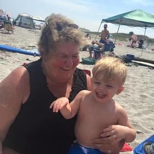 Meet your Posher, Debbi